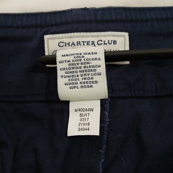 Charter Club Pant Shop/Woman size 20 Navy 10" inseam flat front PINEAPPLE shorts - Picture 9 of 9